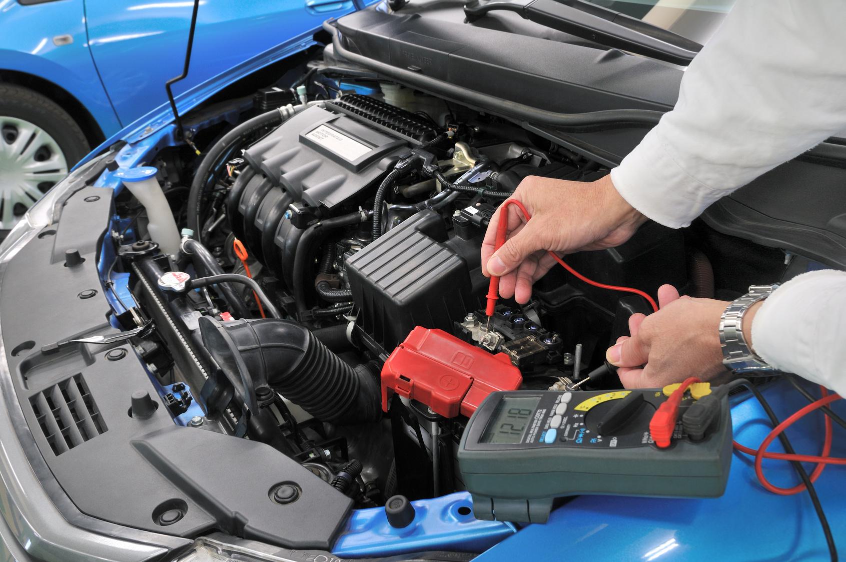 Medlock-Gulf_January_Hybrid-Maintenance-and-Repair-Tips_Image-2